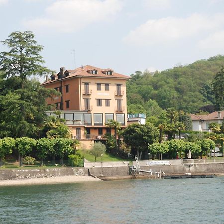 Hotel Lido Ranco Exteriör bild