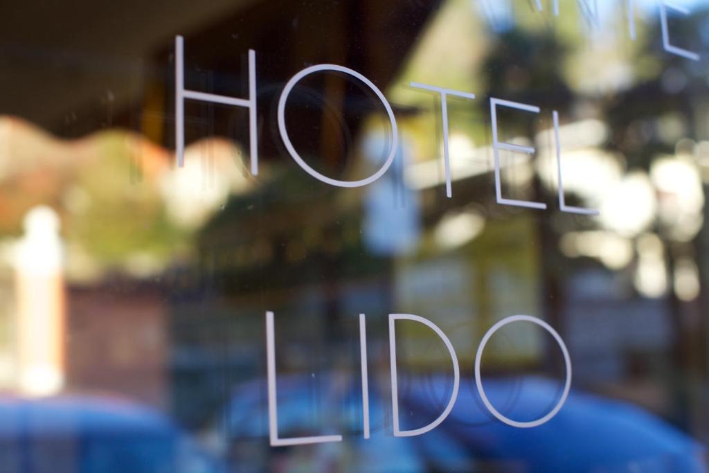 Hotel Lido Ranco Exteriör bild