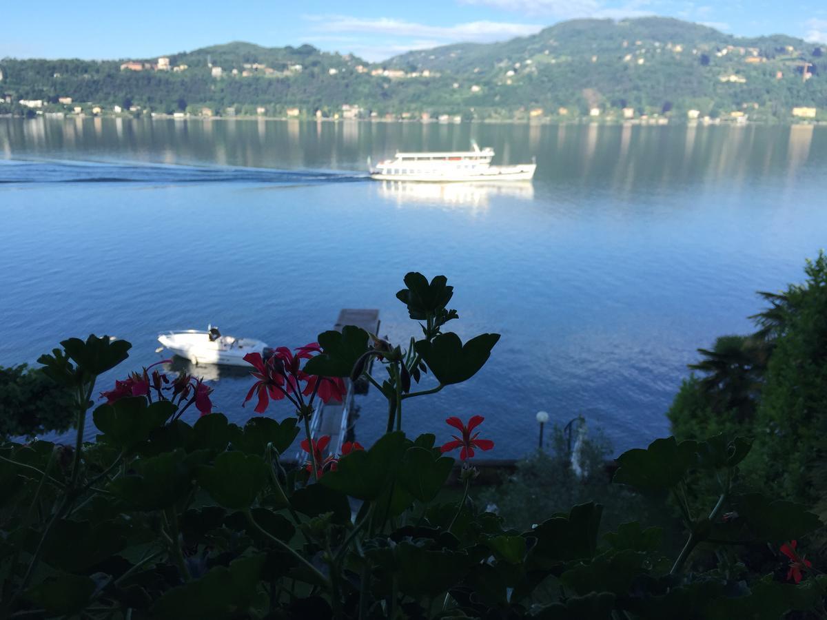Hotel Lido Ranco Exteriör bild